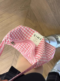 韩版夏季少女格子饺子包通勤糖果色腋下包包女2024休闲手提包