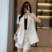 白色西装外套女薄款夏季2023高级感宽松修身气质，休闲短裤套装