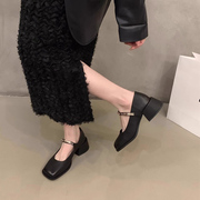 法式黑色方头玛丽珍小皮鞋2024年一字带浅口粗跟单鞋女气质晚晚鞋