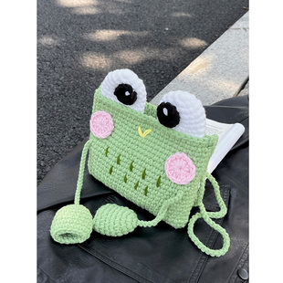钩针青蛙包成品小孩包包可爱小挎包2023小众设计卡通手机包女