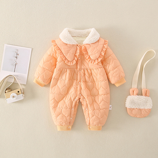 0一3月婴儿衣服秋s冬女宝宝七个月网红套装，加绒连身棉衣爬服