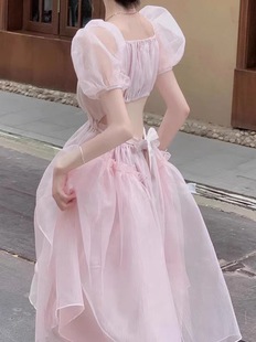 法式温柔系初恋在逃公主裙，艺术生风格，超仙气粉色泡泡袖连衣裙女夏