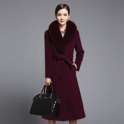 酒红色真狐狸毛领羊绒，大衣女西装，领中长款修身显瘦羊毛呢外套