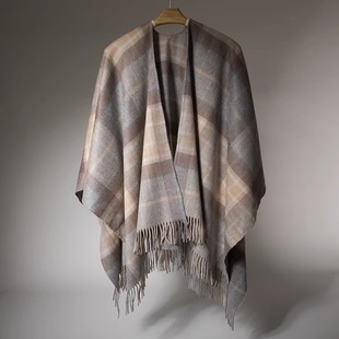 英国220年老牌~秋冬季女士加厚纯羊毛苏格兰格子高端大牌披肩斗篷