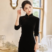 丝绒旗袍黑色中长款秋季纯色，弹力日常可穿2023年中年妈妈中袖