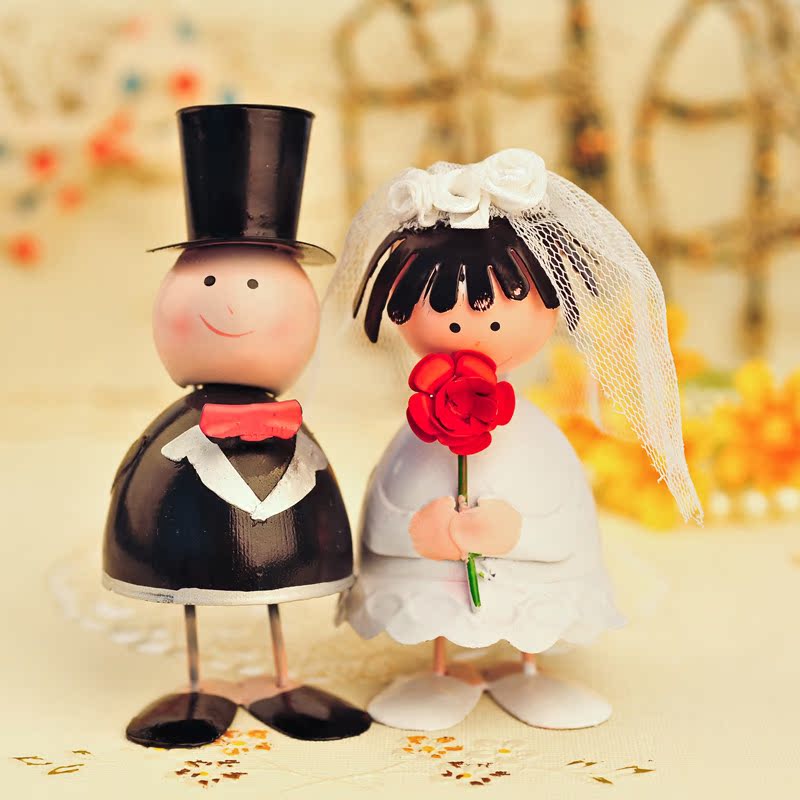 新郎新娘婚庆铁皮娃...