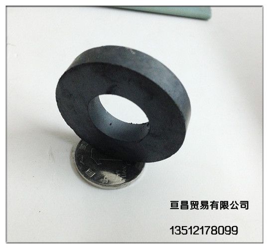 P magnetic Y30 magnet 40*8 Hole 19 magnet Ferrite black magnet Round Magnet 45-22X8in the 3C Digital Accessories, Electronic components market , Electronic component , Magnetic components category - from Buy2taobao.com to provide professional Taobao agent buy service