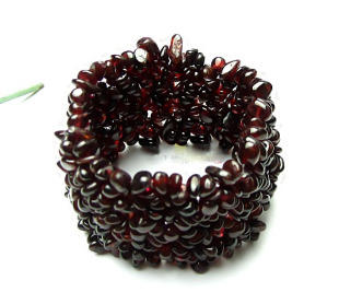  新店特价正品天然石榴石手排石榴石手链 天然水晶手链女款