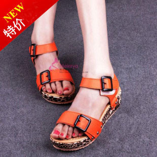  夏季新品韩版舒适休闲凉鞋女平跟罗马鱼嘴女平底凉鞋
