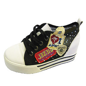 大学生夏季穿什么鞋时尚、透气、帅气?–淘宝