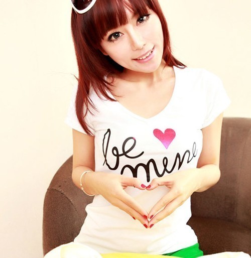 清纯字母爱心圆领修身...