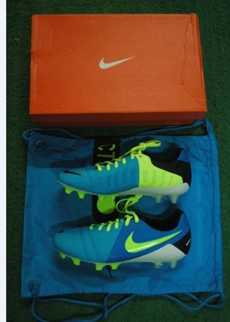 内部配发 耐克赞助中超球队CTR360 MAESTR