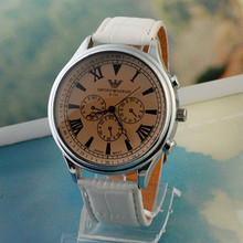 Armani / Giorgio Armani.-como el reloj redondo de seis pines.  Blanco