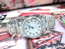 La Sra. inoxidable reloj [54304] 2011 para forzar el disco blanco de chapa de acero relojes modelos de las mujeres