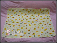 西松屋黄色小鸭 新生婴儿隔尿垫 尿床垫 小号 中号(60cm*80cm)