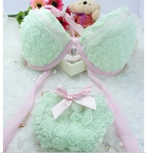 <em>玫瑰花</em>日系<em>文胸</em> 聚拢内衣前扣深V 可爱性感少