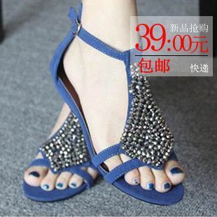  贝贝比时尚新品款复古民族风串珠罗马鞋搭扣平跟凉鞋包邮女鞋