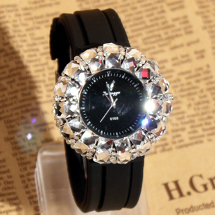 大表盘女表 满钻手表 镶钻 装饰表 韩国时尚 时装表 钻表