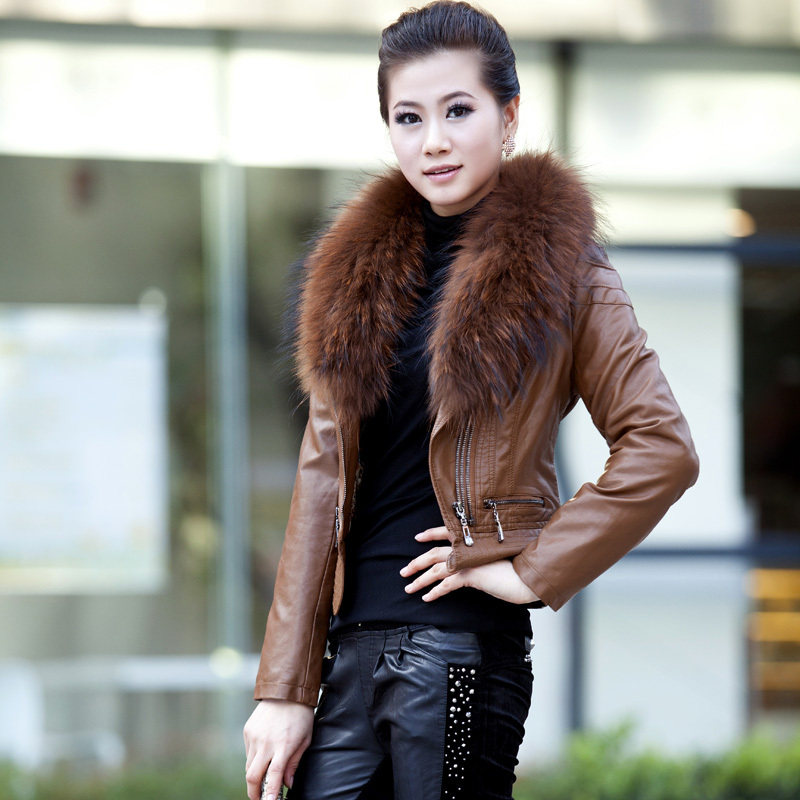 [恶搞]毛毛点缀冬外套 暖暖奢华甜蜜蜜 <em>淘宝女装</em>