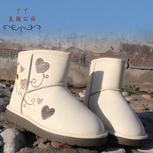2011冬季新款靴子 正品防水 雪地靴 女 手绘雪地靴特价
