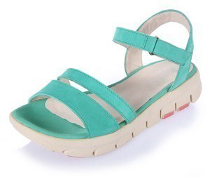  新款磨砂牛皮凉鞋平底中跟休闲舒适女鞋特价