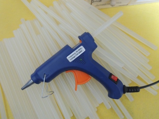 Hot melt glue gun Mini Glue gun switch 20W trumpet Hot glue gun Glue stick toolin the Hardware/Tool , Hand Tools , Other Hand Tools , Hot glue gun category - from Buy2taobao.com to provide professional Taobao agent buy service