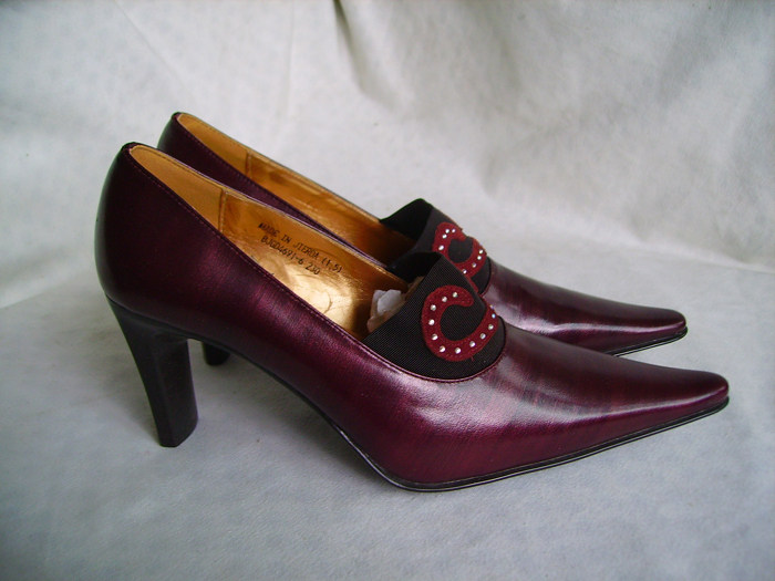 <em>吉尔达</em>/正品<em>女鞋</em>单鞋高跟鞋真皮羊皮<em>皮鞋</em>复古