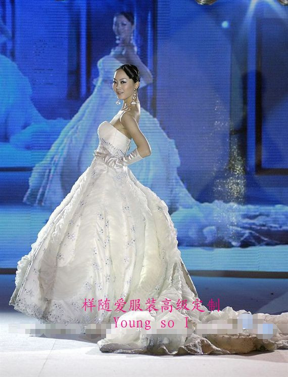 HS133抹胸拖尾婚纱 镶钻 高级定制 礼服定制 时装定制 HS133抹胸拖尾婚纱 镶钻 高级定制 礼服定制 时装定制