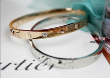 Contador con los modelos de la serie complemento CARTIER AMOR pulsera brazalete de Cartier oro 14k nuevo diamante