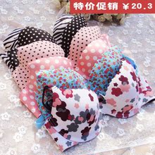 外单 无痕一片式调整型文胸 深V聚拢女士文胸内衣多色选