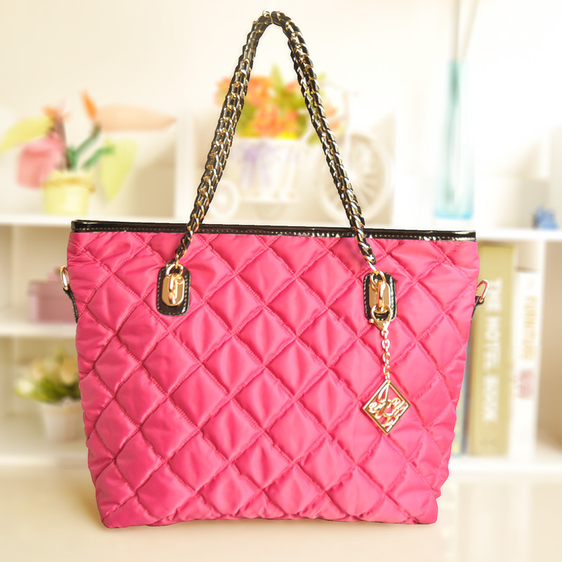 时尚格纹棉袄包链条...