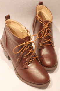  新款独家女鞋短靴出口流苏粗跟裸靴（中国制造）