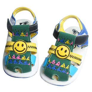  夏装韩版男孩儿童童装男童 气质款拼接 搭扣鞋 凉鞋