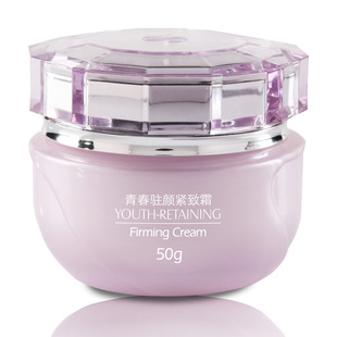 混合敏感肌角质薄,t字油毛孔粗,肤质粗糙,面部有