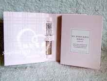 El estado de ánimo juvenil Burberry Brit de Burberry perfume Pura rosa 2ML tubo de la Sra. Love Song