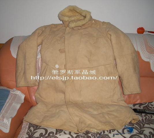 The former Soviet Union Russia White Coat Parade edition Fur integrated Sheepskin overcoatin the Outdoor/Mountaineer/Camping/Travel Goods , Army fans clothing/Army fans supplies , Camouflage/Army fans clothing/Uniform , Military coat/Cotton coat category - from Buy2taobao.com to provide professional Taobao agent buy service