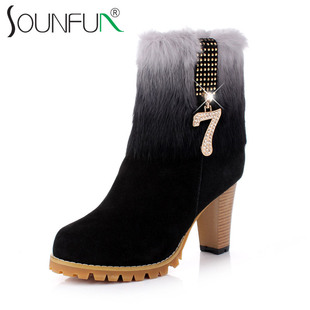  sounfun 秋冬新款真皮短靴兔毛雪地靴高跟女靴子磨砂皮雪地靴