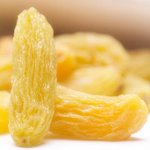  【西域美农】新疆特产零食特级吐鲁番树上黄葡萄干小吃 自然阴干