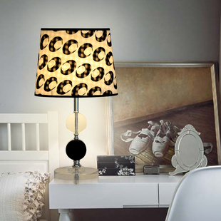 Modern minimalist fashion Crystal lamp bedroom ideas red living room lamps and decorative table lamps bedside MT-8140A
