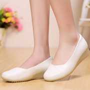 白色护士鞋坡跟韩版防滑牛筋底女单鞋，透气软底皮鞋春夏季2024