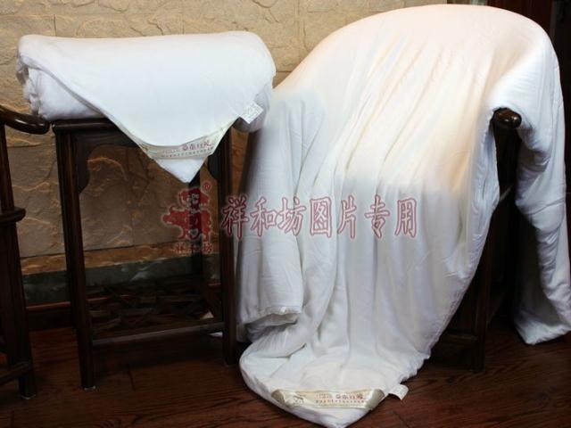 桐乡正品 正宗桑蚕丝真丝被子母被子 儿童单人双人加厚春秋冬被在类目 床上用品, 被子, 蚕丝被中 - 来自Buy2taobao.com提供专业的淘宝代购服务