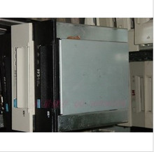 Compaq 20/40GB DDS4 热插拔磁带机 (P/N: 153618-005 )。