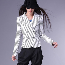 米妮茜茜 2012新品<span class=H>秋冬</span>款女装 OL通勤西服 条纹短外套C208