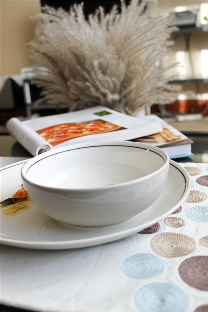 Exit Europe and America Ceramic tableware suit Britain Famous Smoke"New bone. plate 2 setsin the Tableware , Tableware , Porcelain tableware suit category - from Buy2taobao.com to provide professional Taobao agent buy service