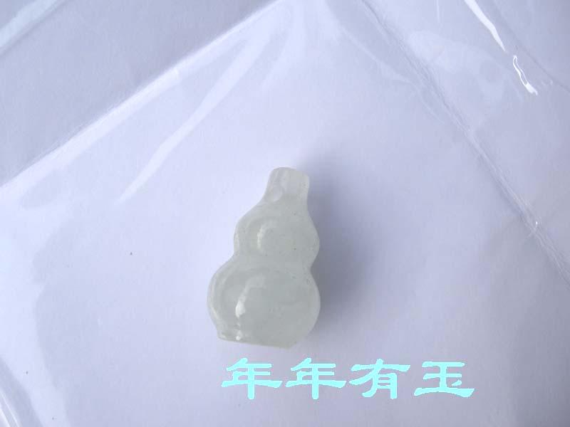 *年年有玉*天然翡翠A料小吊墜玉葫蘆(福祿) 挂件DIY飾品配件在類目 珠寶/鑽石/翡翠/黃金, 翡翠(新), 頸飾中 - 來自Buy2taobao.com提供專業的淘寶代購服務