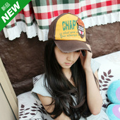 Pink sheep hit the color is natural to do the old style of Korean men and women of mixed colors couple baseball hat