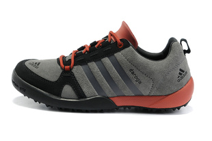  阿迪达斯运动鞋男鞋正品新款跑步鞋反毛皮休闲鞋情侣旅游鞋