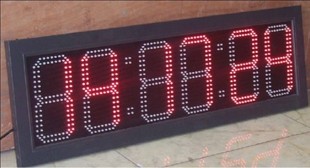 篮球记时器,显示北京时间,倒计时,秒表