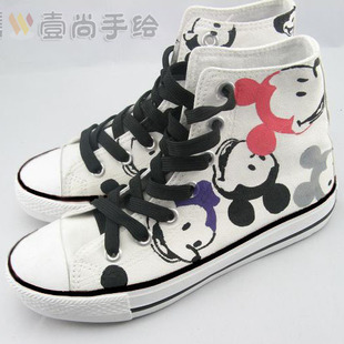  中帮系带手绘鞋米奇卡通彩绘鞋休闲情侣手绘帆布鞋男女学生涂鸦鞋