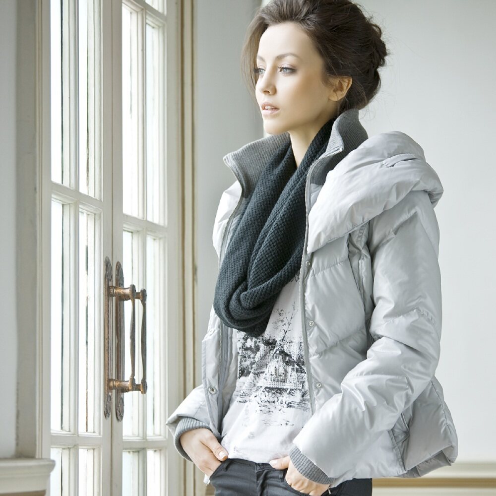 专柜正品 2011秋冬装新款女士韩版枣红黑色纯色连帽羽绒服